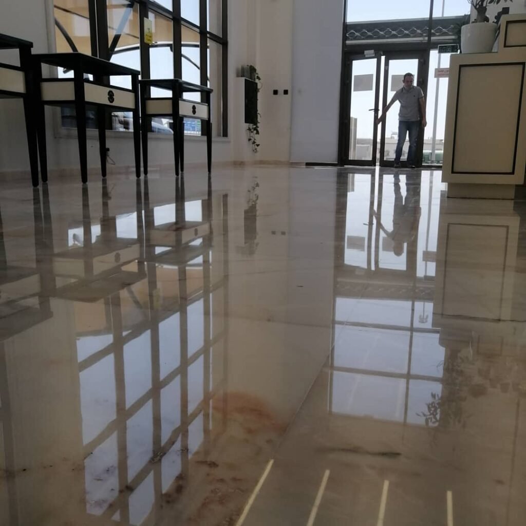 جلي وتلميع الرخام والبلاط بالكرستال